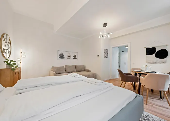 Cozy City Apartment - 15 Min To City-Centre - Contactless 24H Check-In